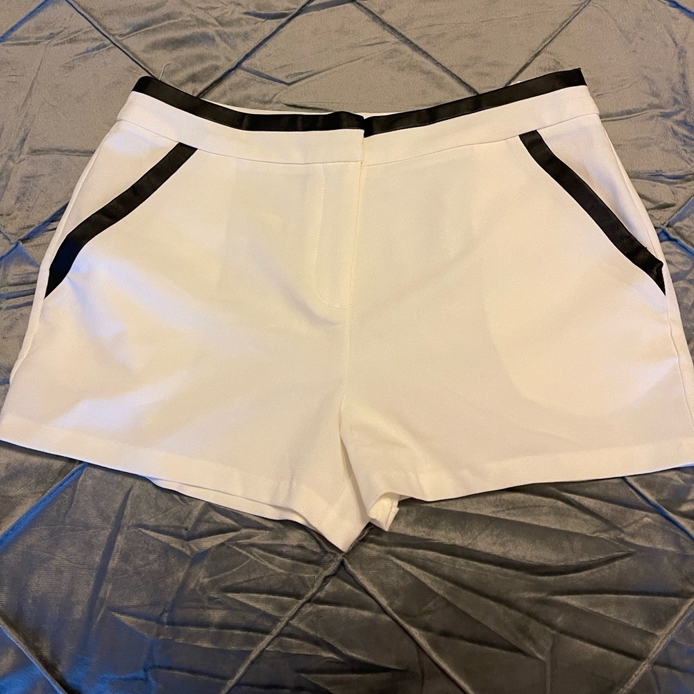 Lush womens white and black shorts NWT